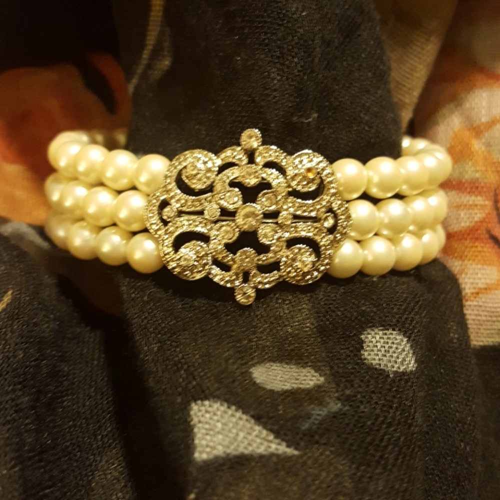 Vintage Elegant Pearl Bracelet
